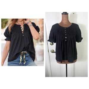 Sundance Women Sz XS Ludi textured Smocked Yoke Short Puff Sleeve Henley Top BLK